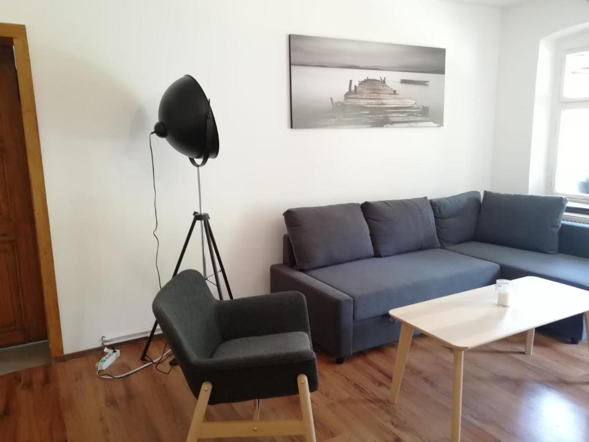 Kleine Galerie Apartment Fuer 3 Mit Kueche Kamin Netflix Parken Und Hofladen Steinhofel Zewnętrze zdjęcie